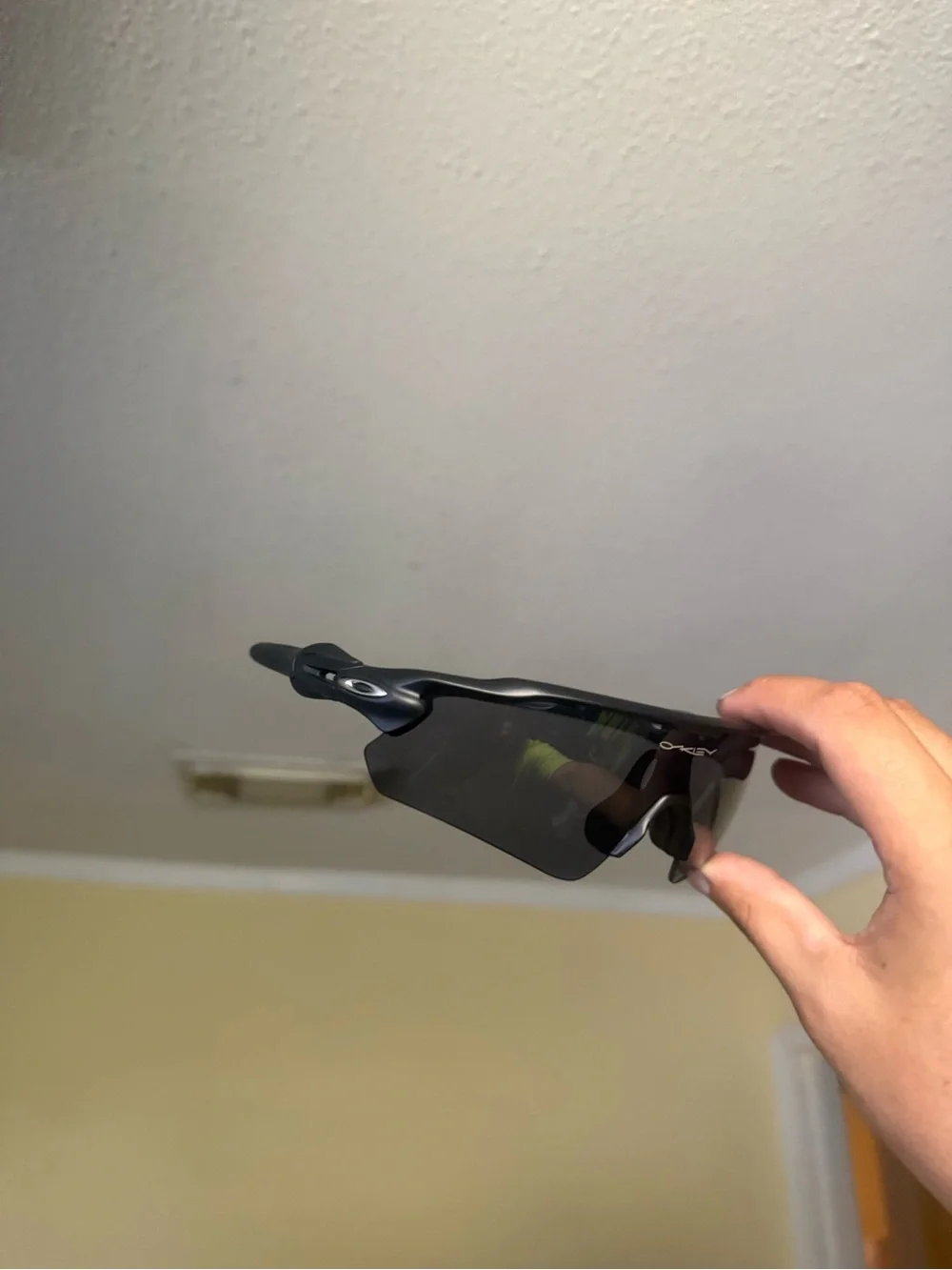 Oaks Black Rimless Sport Sunglasses for Men